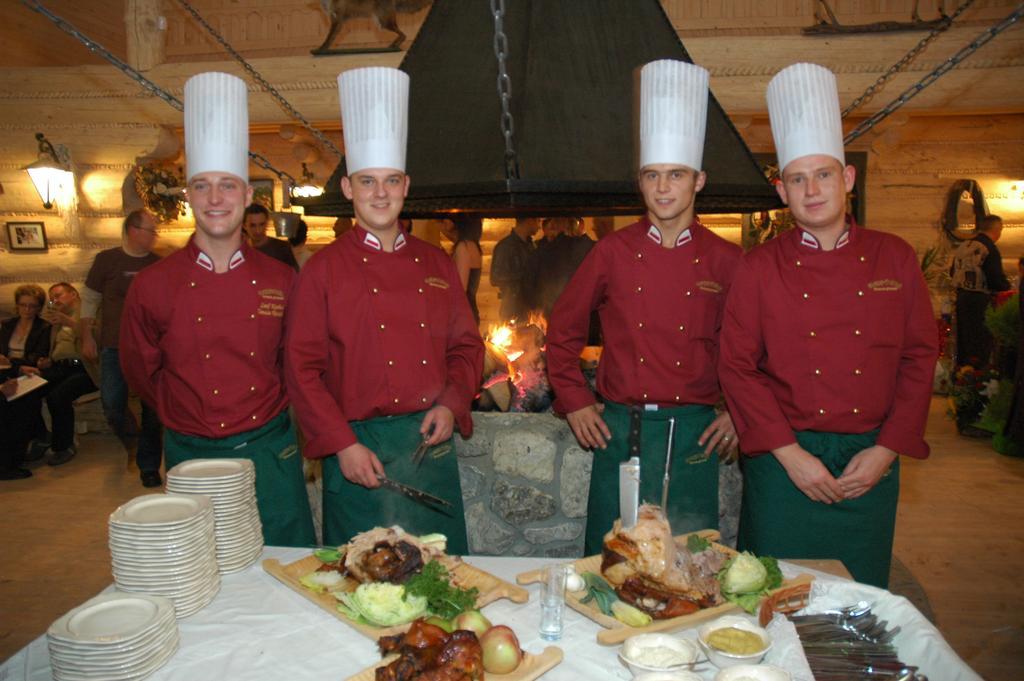 Hotel Gazdowka Spa Osielsko Bagian luar foto